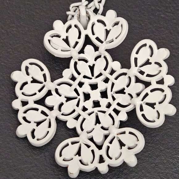 VintageTrifari White Enamel Chain and Pendant Cross Necklace - Picture 4 of 10